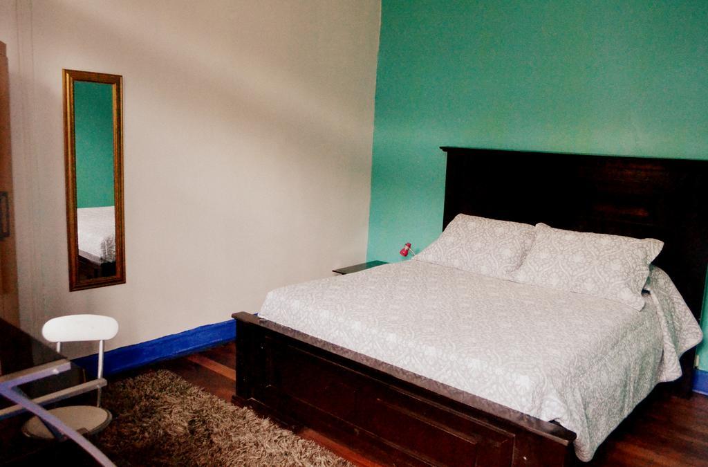 Casa Amarilla Valpo * Valparaiso