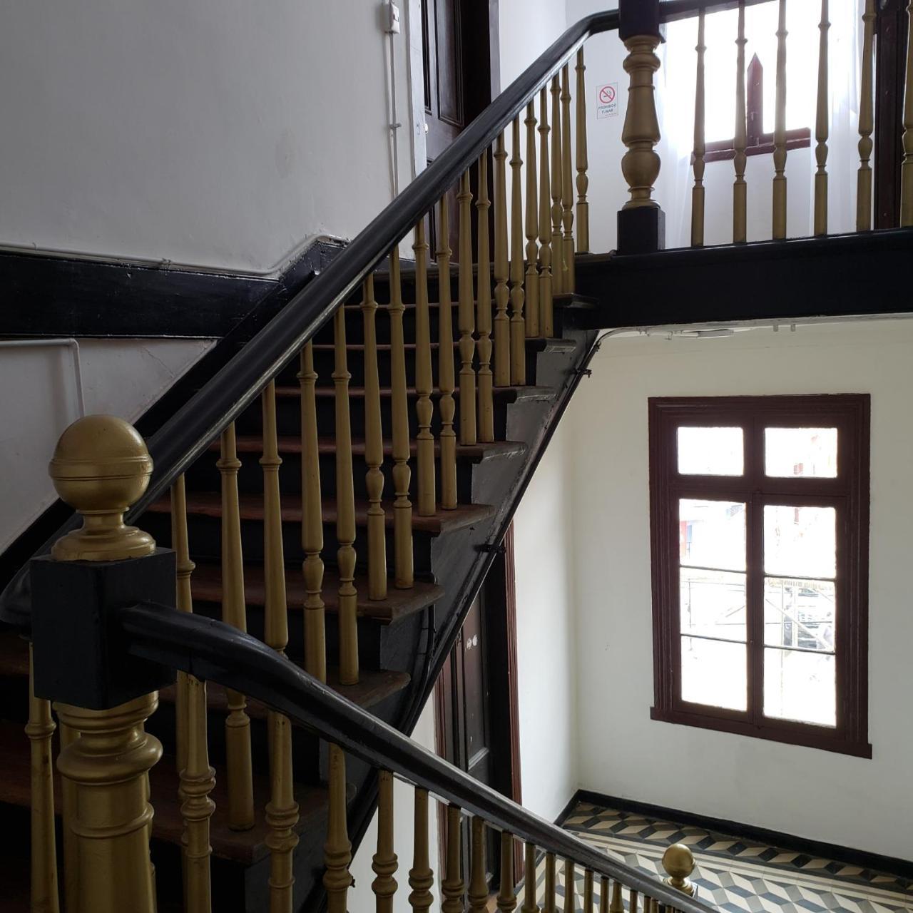 Casa Amarilla Valpo Hostel *